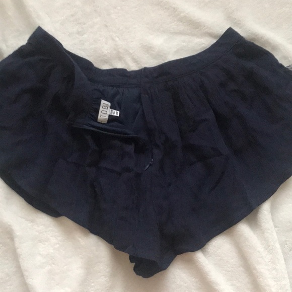 Shorts - Picture 2 of 2